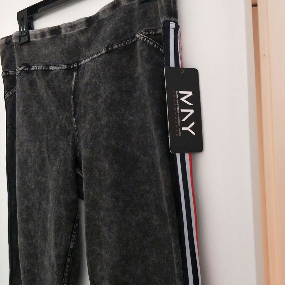 New Andrew Marc Tights - Picture 3 of 8